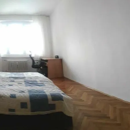 شقة Piestany, Slnecny Byt Blizko Centra بييشتِني